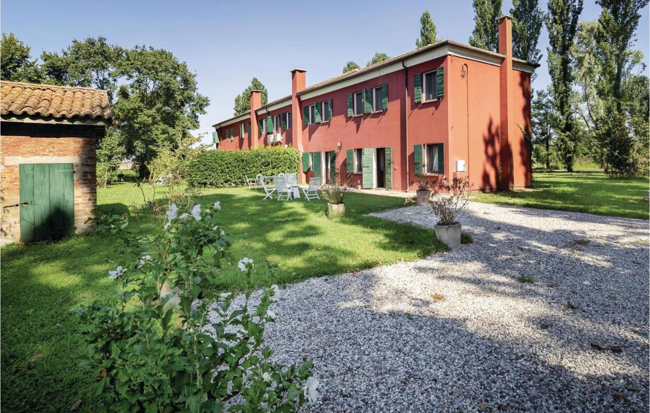 2 Bedroom Awesome Home In Taglio Di Po Ro ポルト・ヴィーロ エクステリア 写真